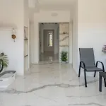 Royal Silver Apartment *