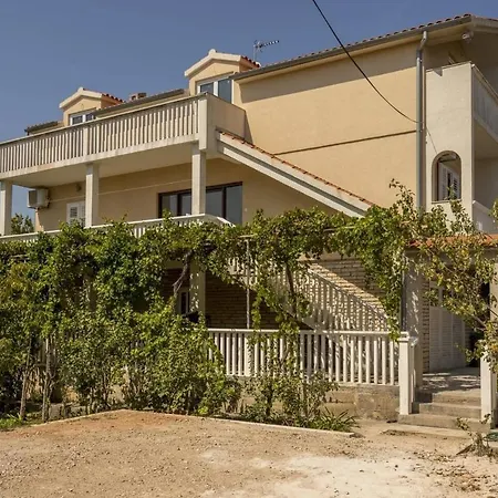 Royal Silver Apartman